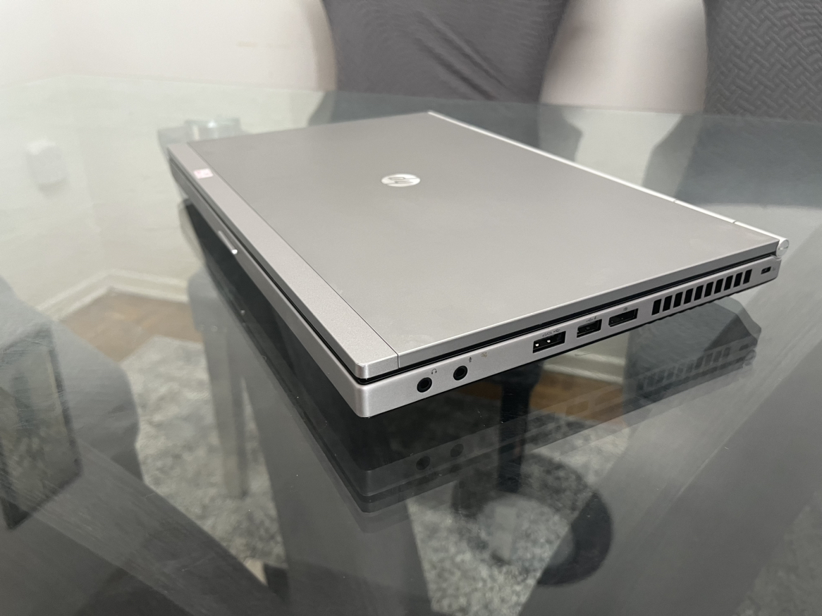 8 gig Ram i7 Core 500 gig storage drive HP Elitebook no camera - photo 4