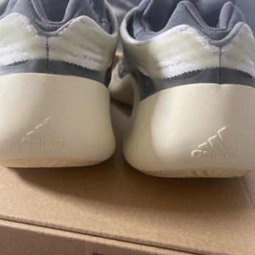 Yeezy 700 - photo 4