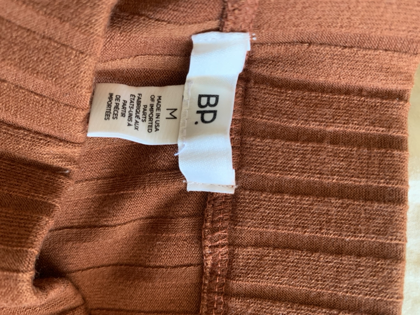 Comfortable Nordstrom pants, never worn image indicator(2)