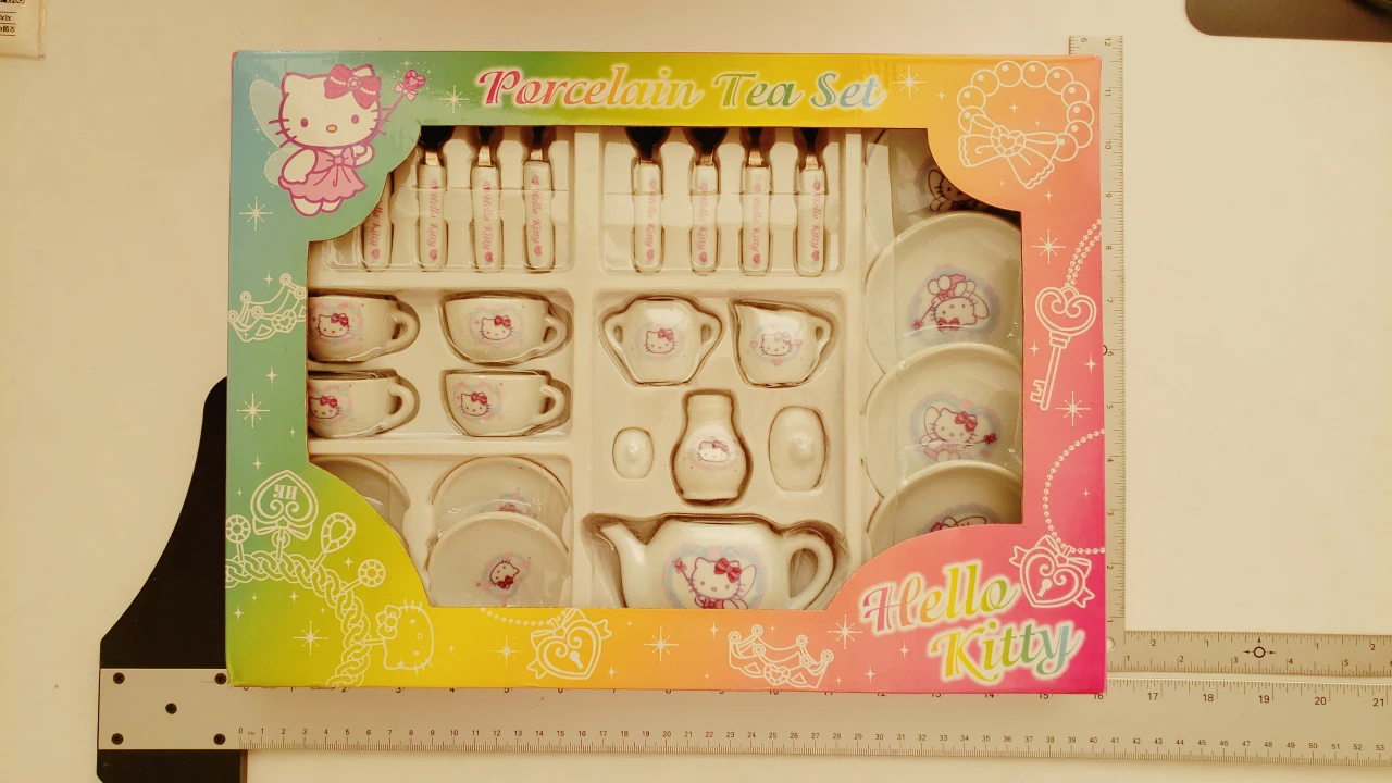 Hello Kitty porcelain tea set LARGE thumbnail