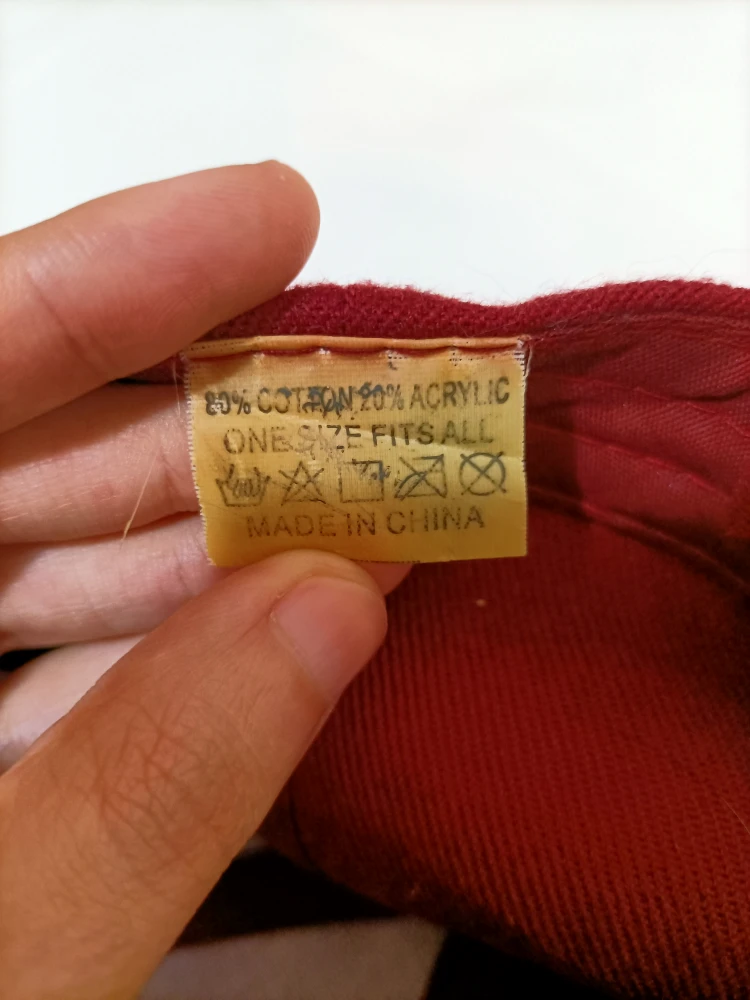 Red Baseball Cap - photo 2