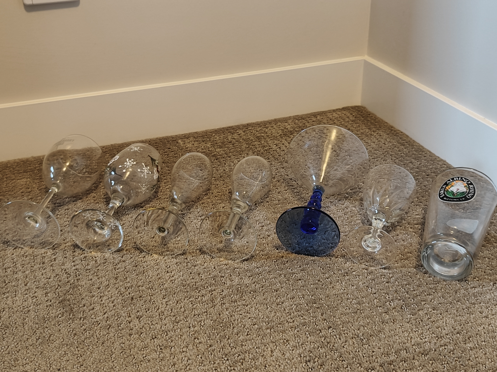 Wine Cocktail Martini Champagne Beer - Stem Bar Glasses image indicator(2)