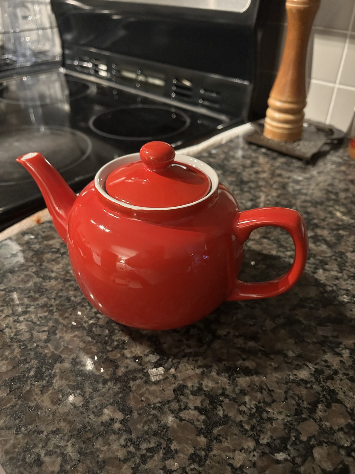 Red teapot - pickup by 10/27