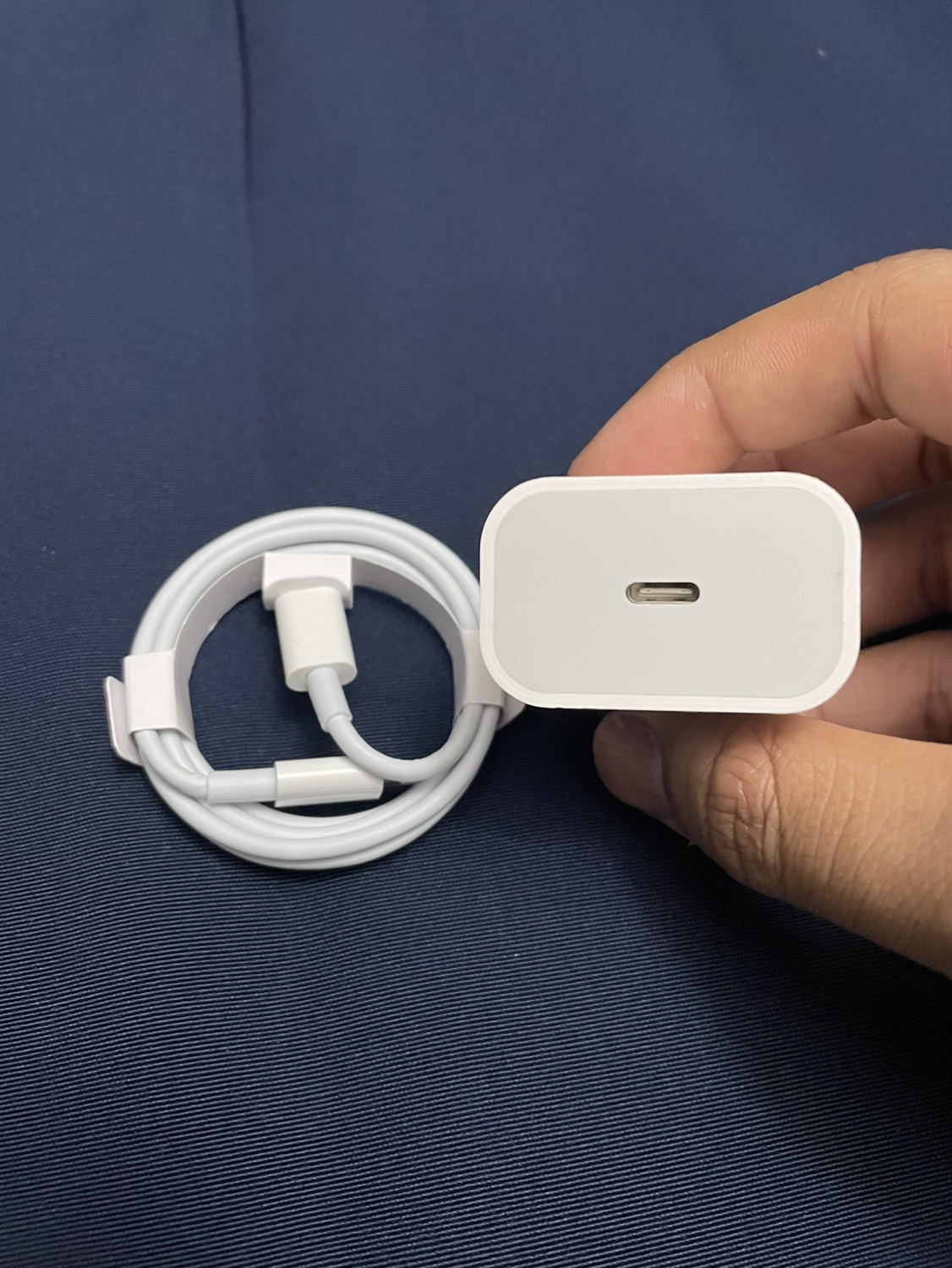 BRAND NEW - 20W IPhone Fast Charger Cable + Brick image indicator(4)