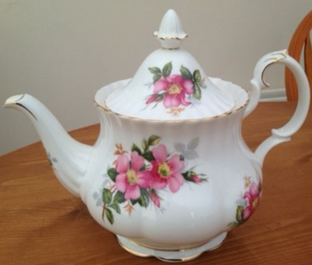 Rare Discontinued Royal Albert  "Prairie Rose " Teapot, England thumbnail