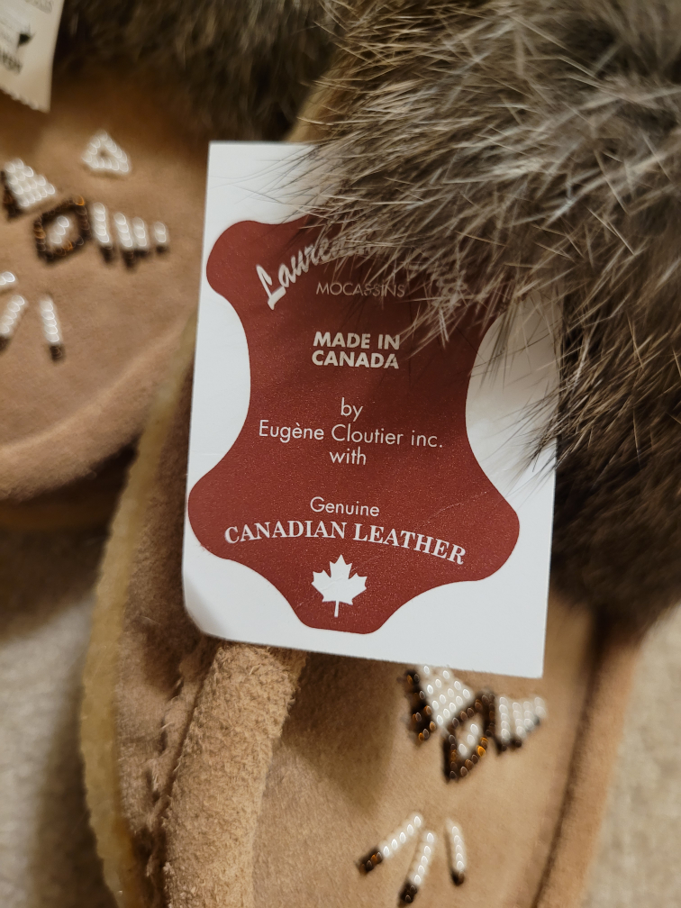 BNWT Genuine Leather and Fur Moccasins image indicator(3)