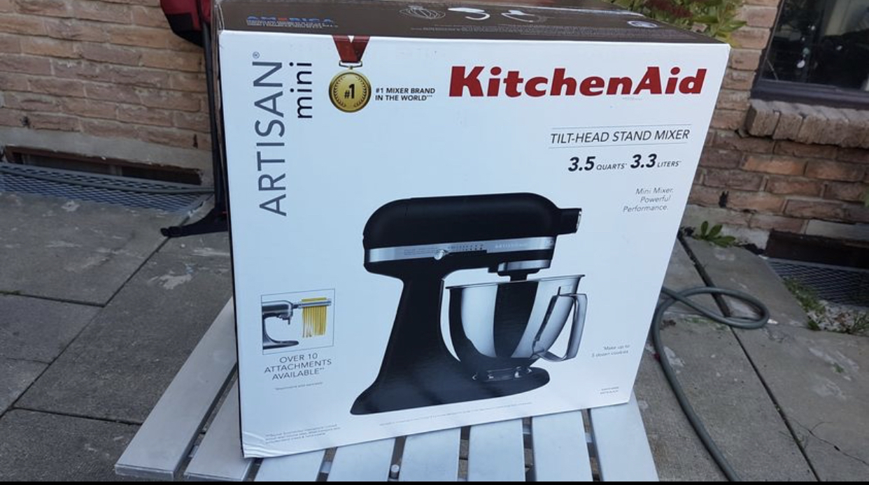 Kitchenaid matte black mixer