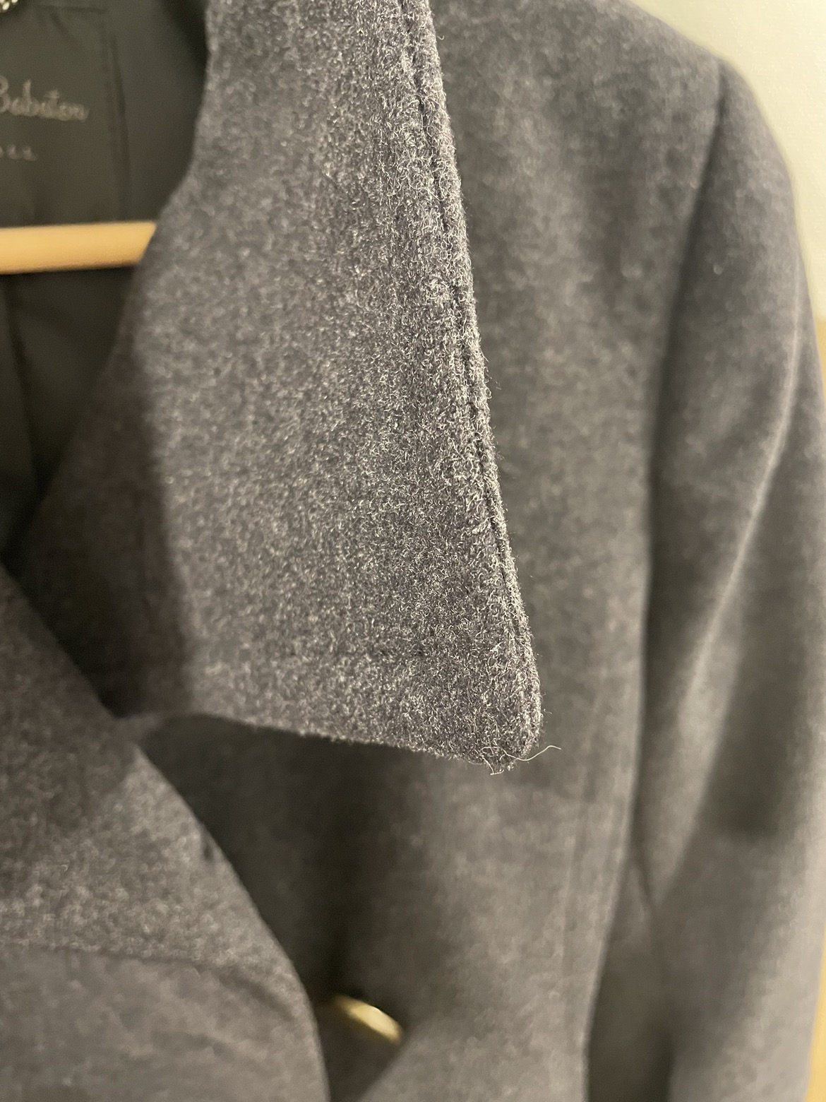 Aritzia Tatula Babaton winter jacket / coat - charcoal - Size XS image indicator(2)