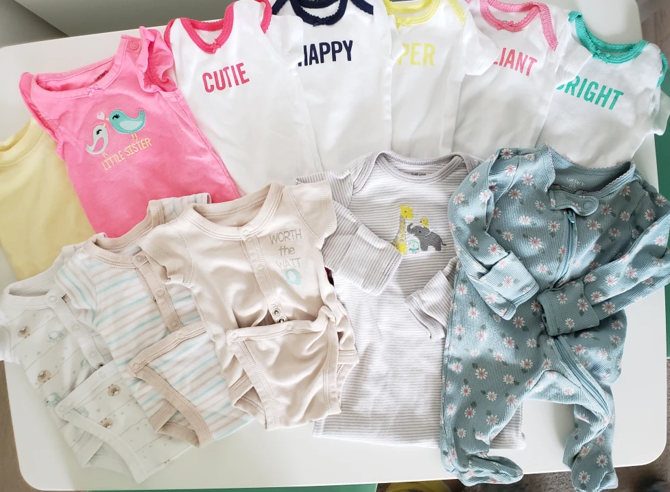 Newborn onesies lot