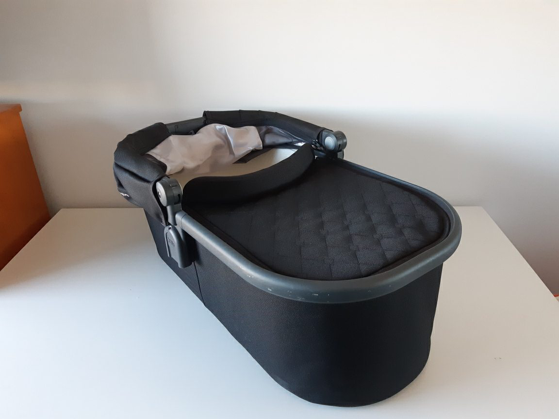 Uppababy bassinet, excellent condition, UV protection, 0-6 mths - photo 5