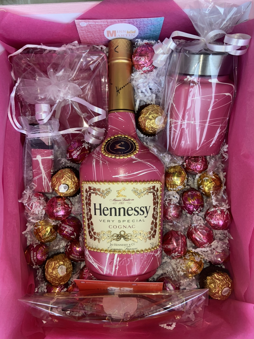 Custom Bottle Decor Packages🍾🌟 - photo 2