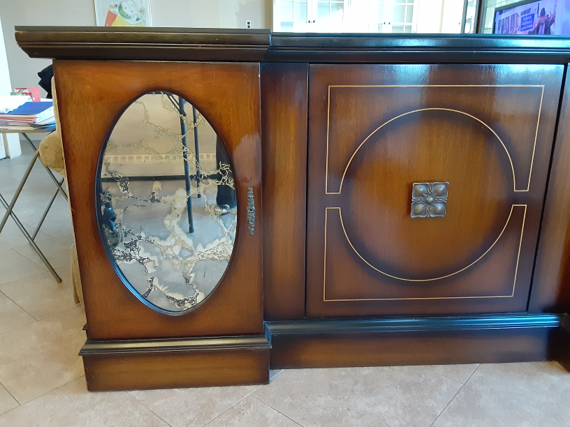 Credenza image indicator(3)