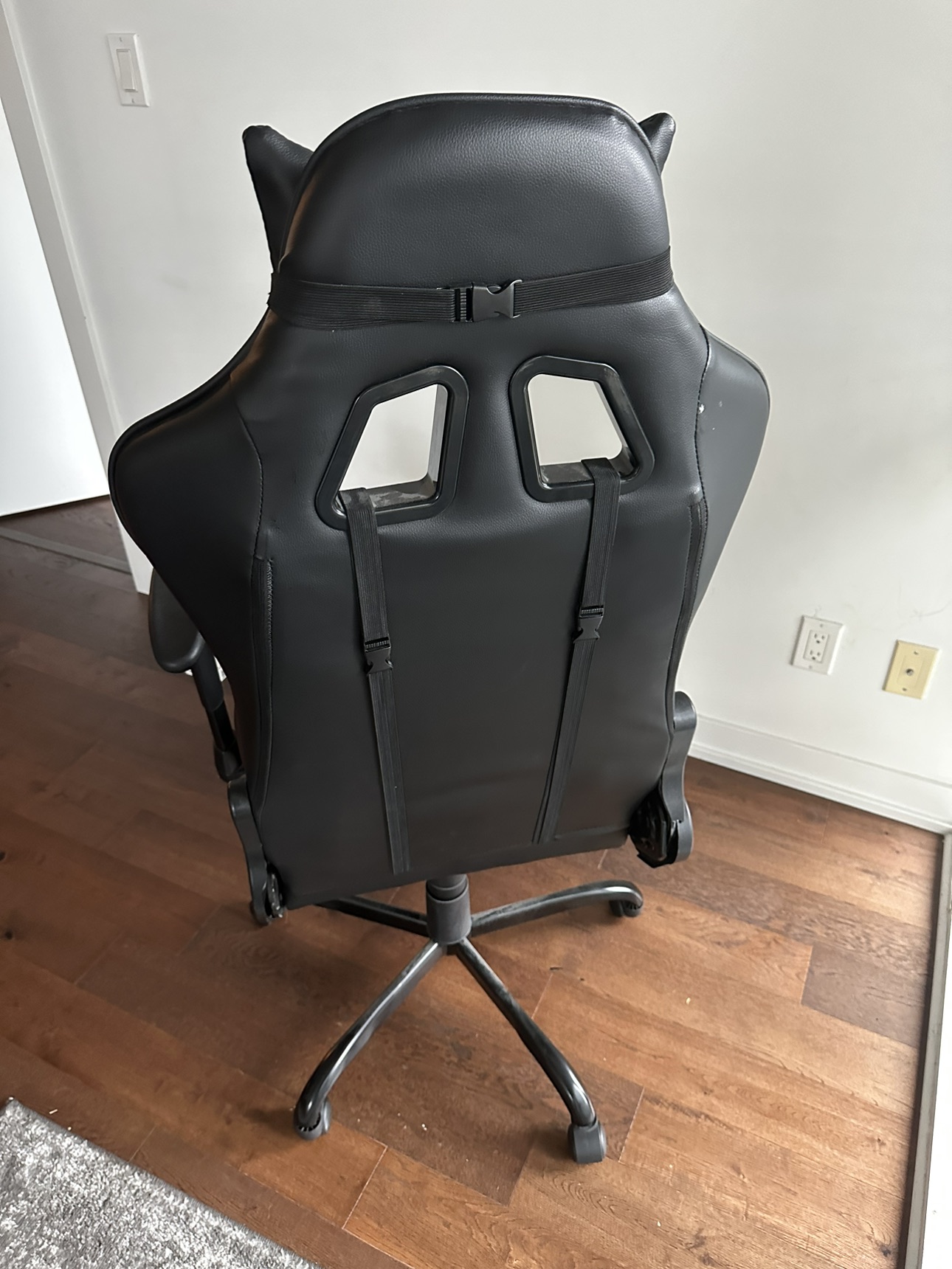 Von Racer Gaming Chair - photo 2