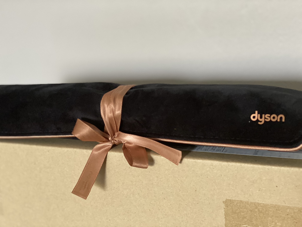 Beautiful Dyson Corrale Fuchsia straightener. image indicator(5)