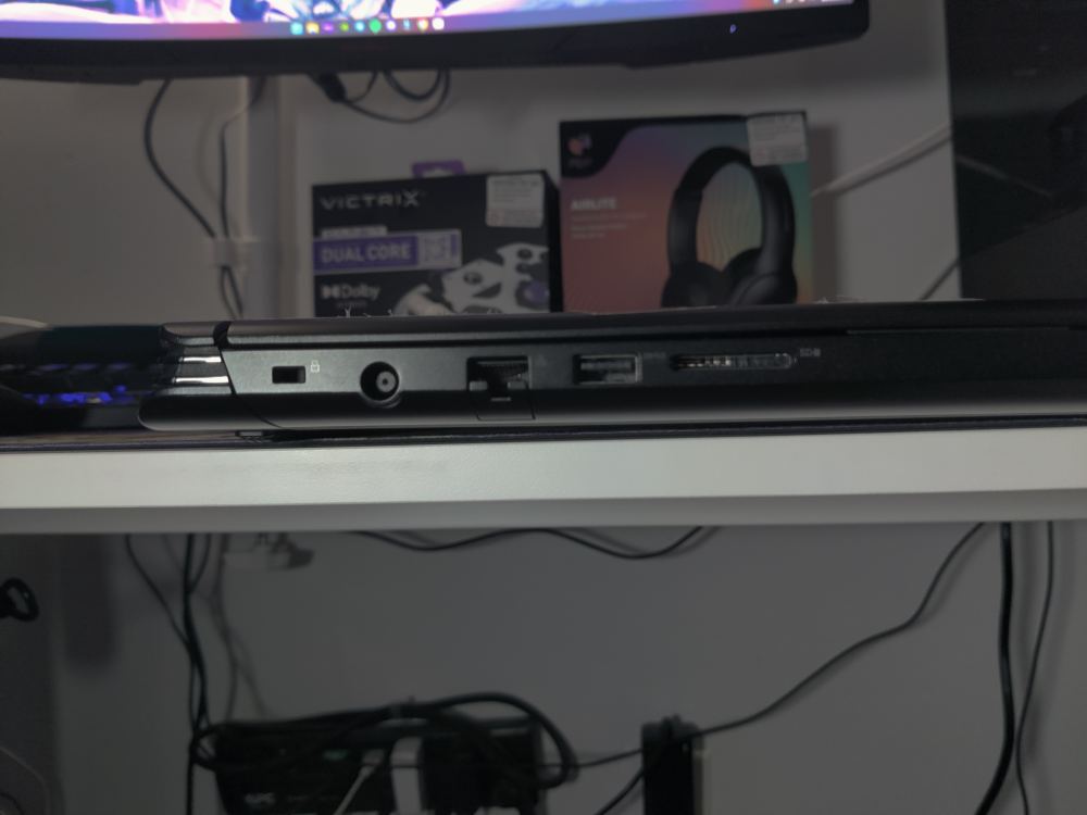 DELL G7 7588 Gaming Laptop - photo 2