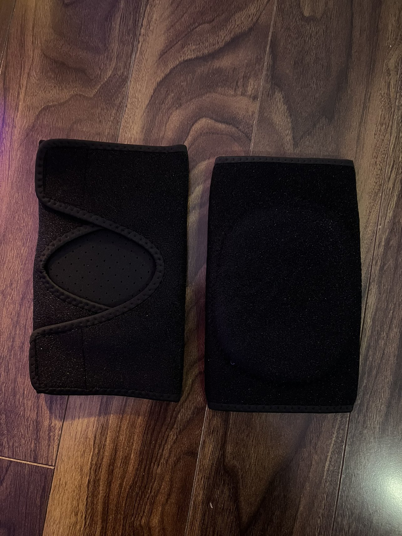 Velcro knee pads