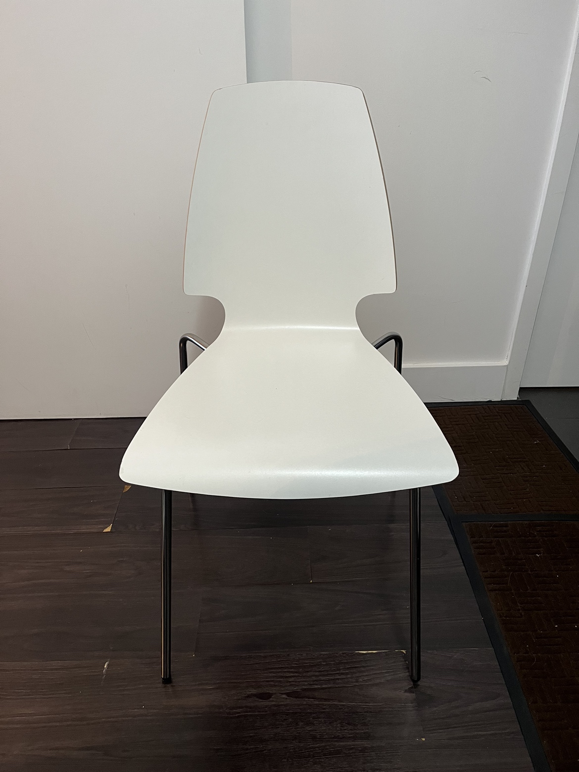 White IKEA Chairs (4 total) thumbnail