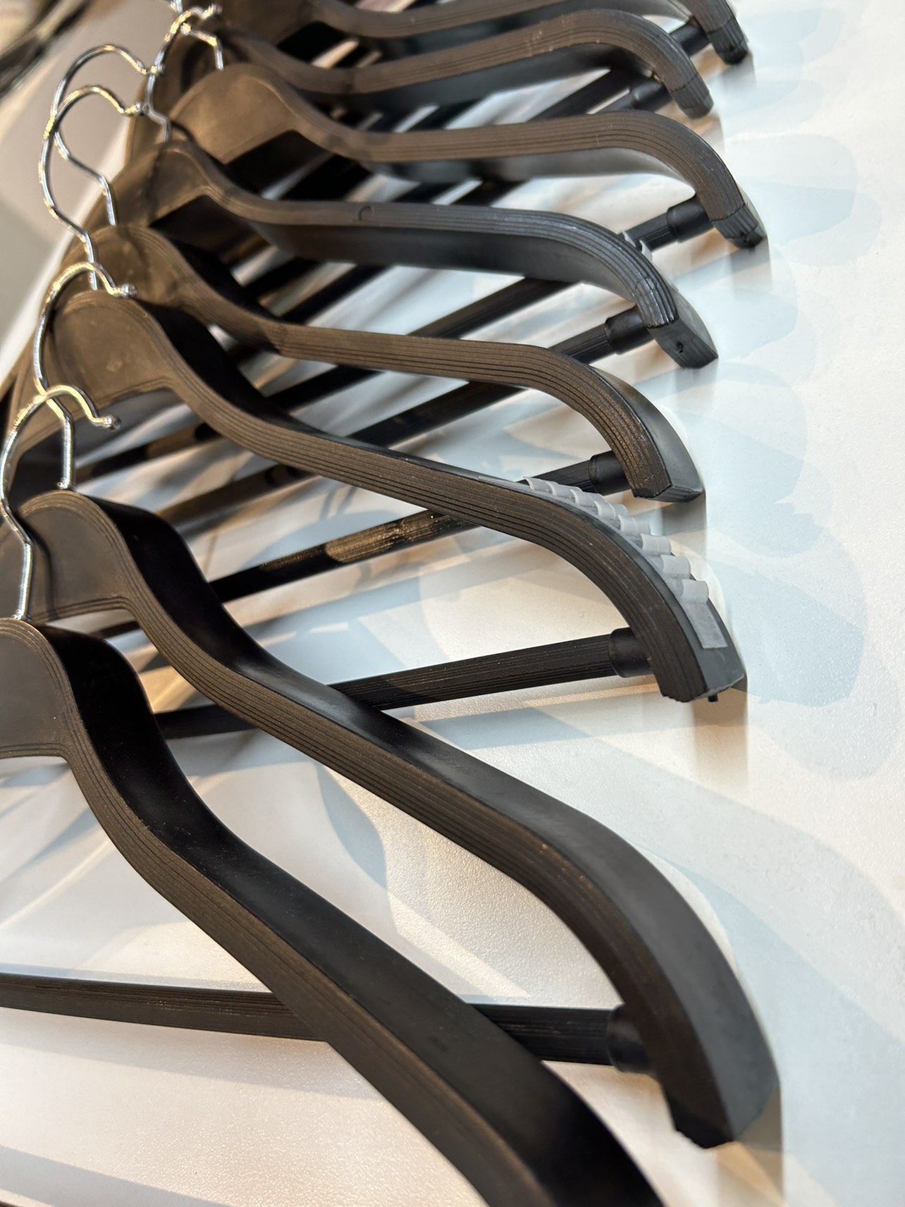Twistable hanger - photo 3