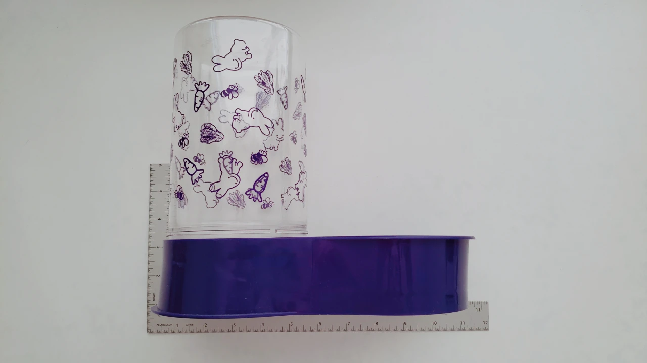 Gravity auto feeder or waterer thumbnail
