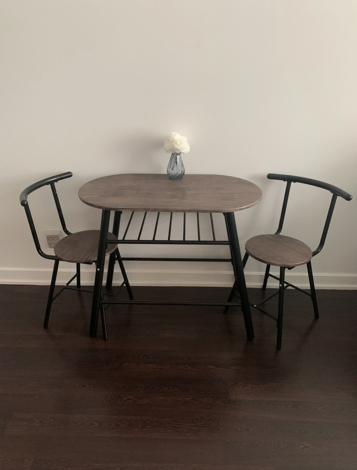 Small apartment dining table with chairs