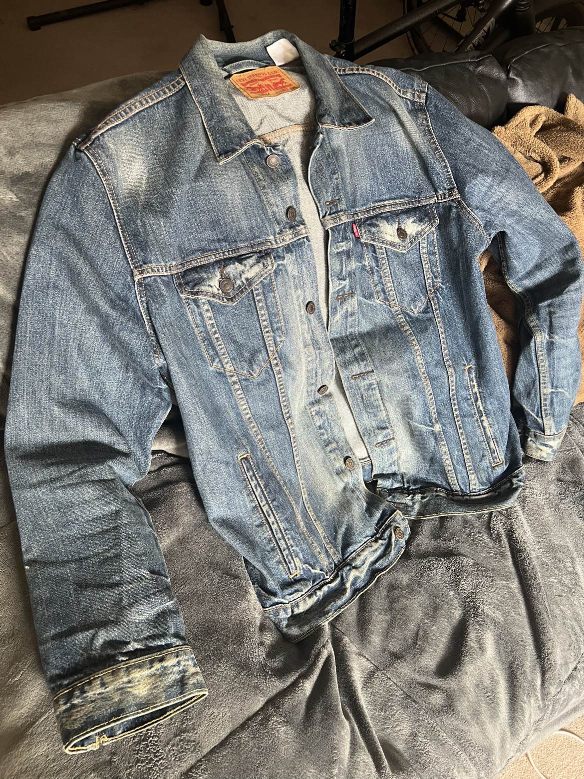 Levi’s denim trucker jacket 72334 size XXL
