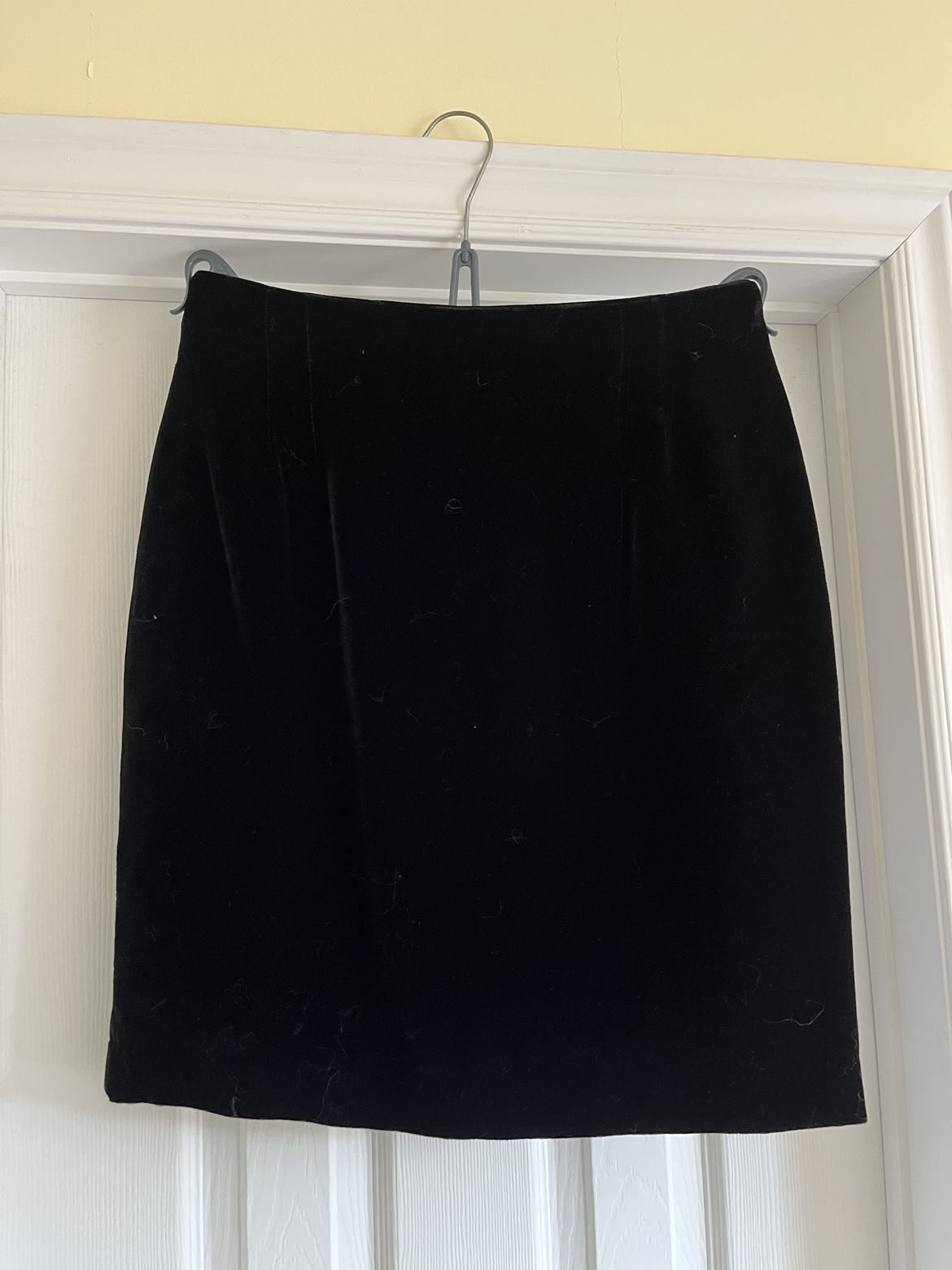Black velvet skirt thumbnail