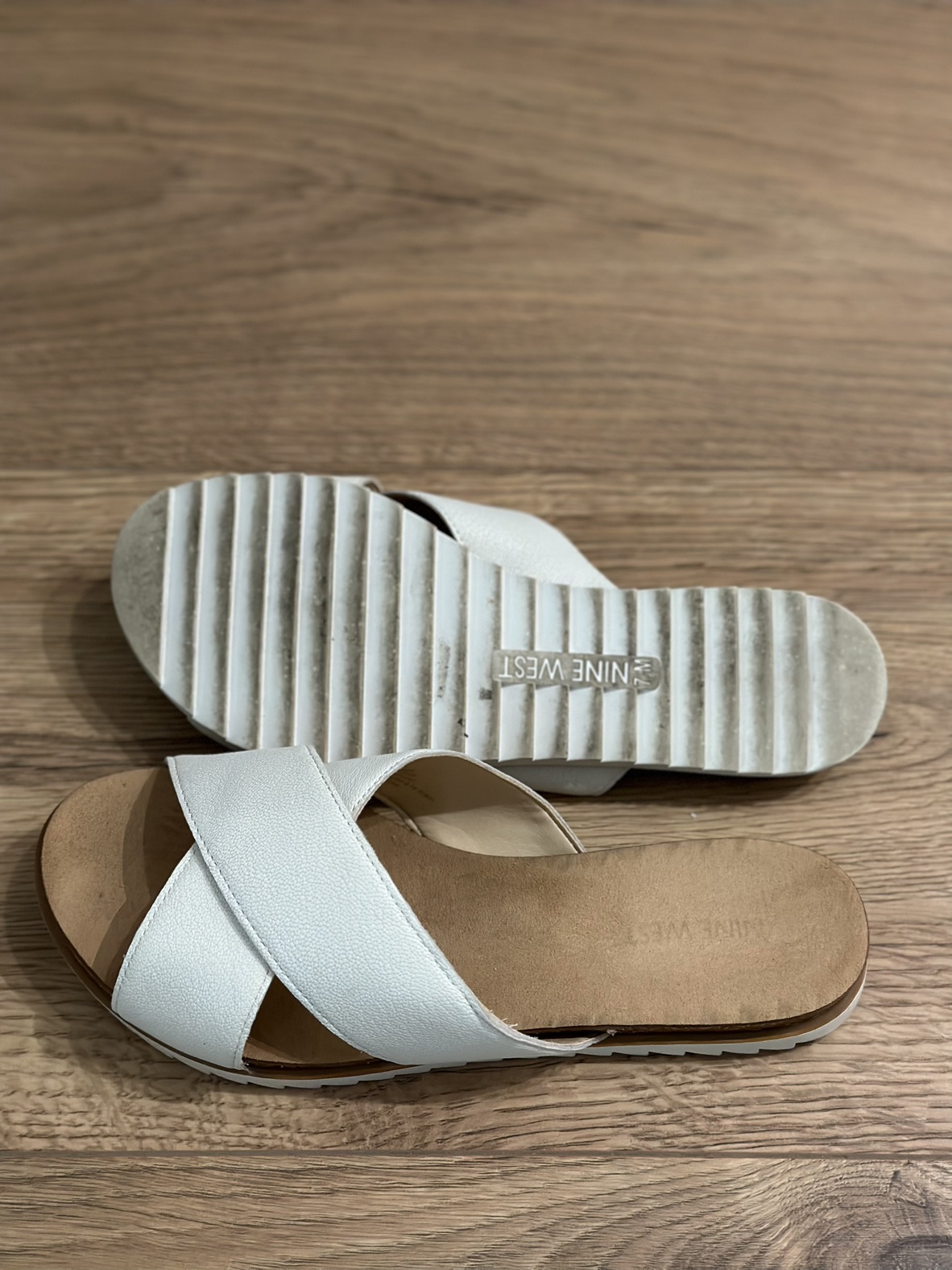 Nine West white leather strap sandals, size 7.5 - photo 3