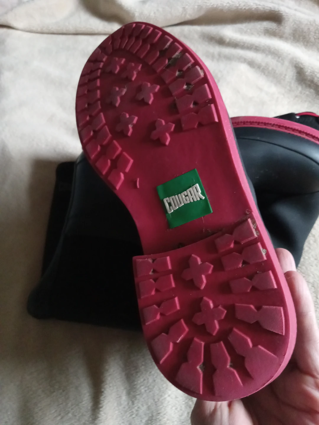 Like new! Cougar Talin insulated Boots, Reduced image indicator(4)