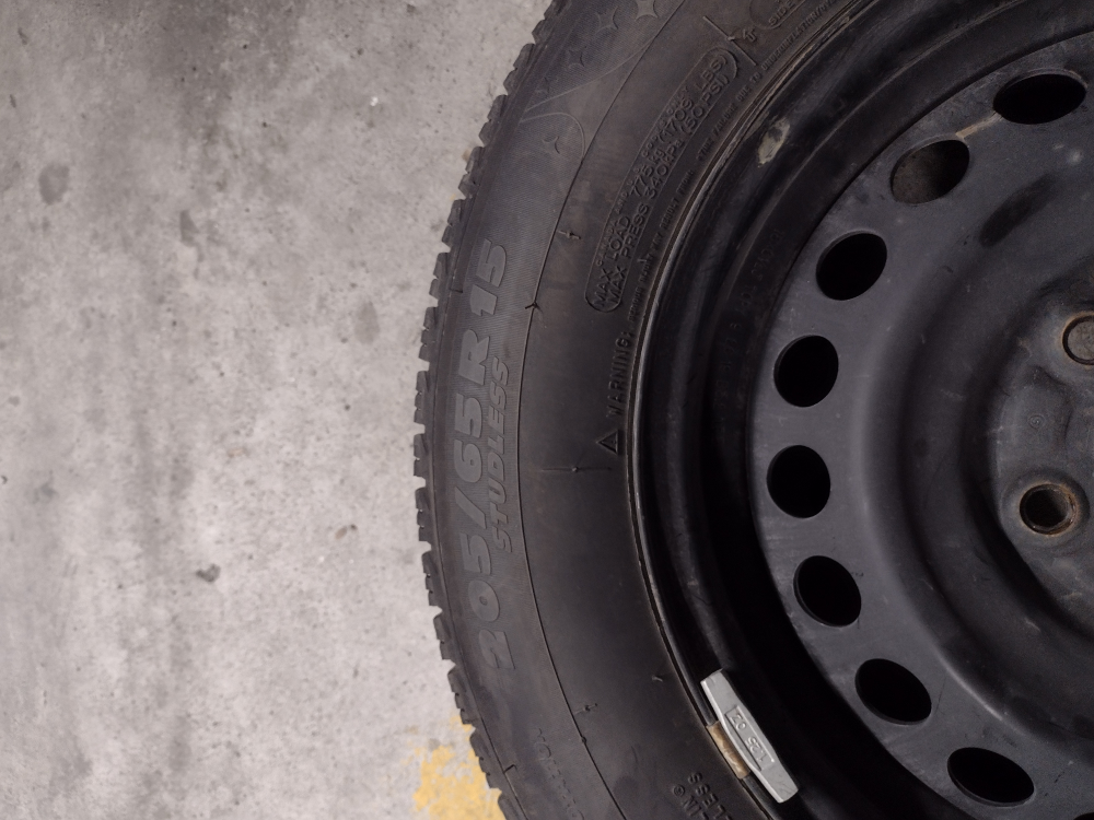 205/65R/15 WINTER TIRES - photo 4