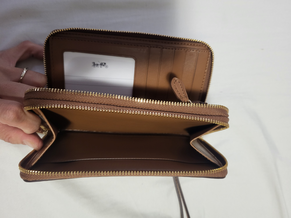 [Never Used] Coach Wallet - photo 3
