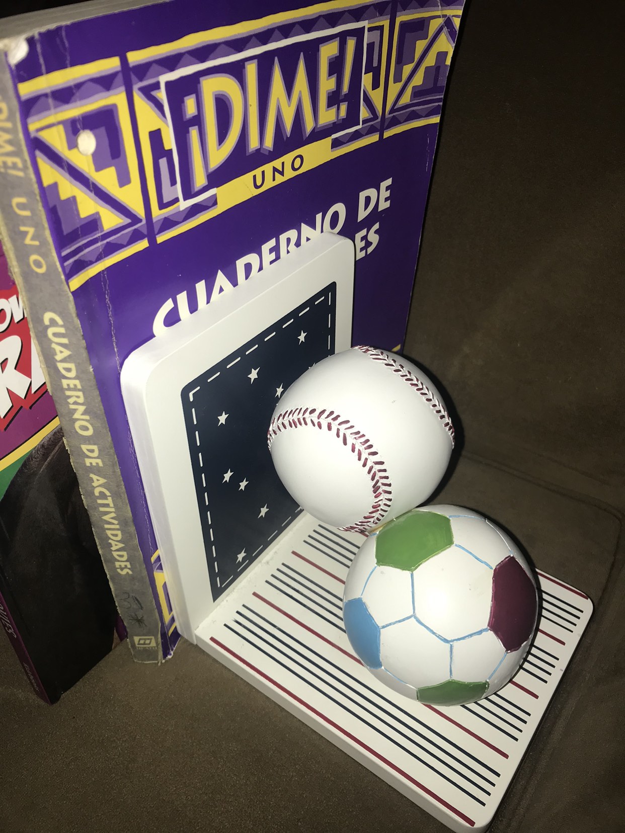 Kids bookends / firm price image indicator(6)