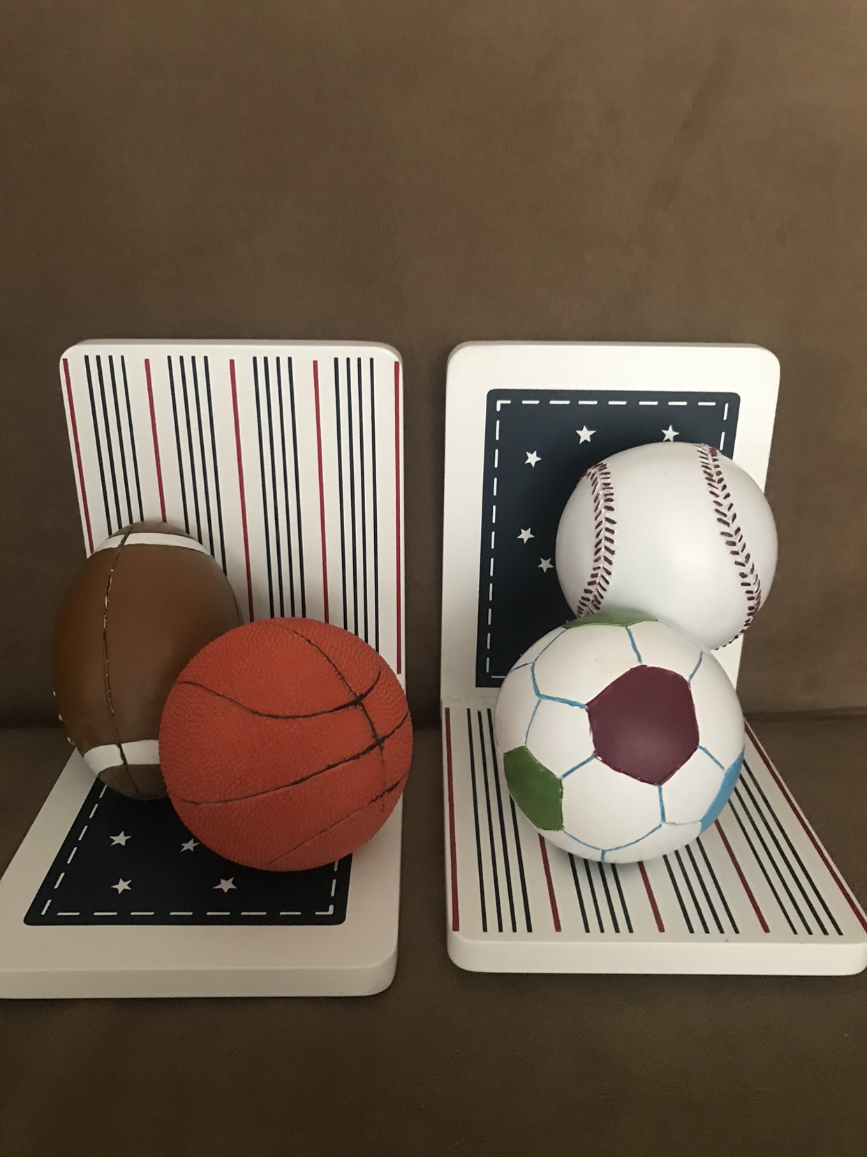 Kids bookends / firm price image indicator(7)