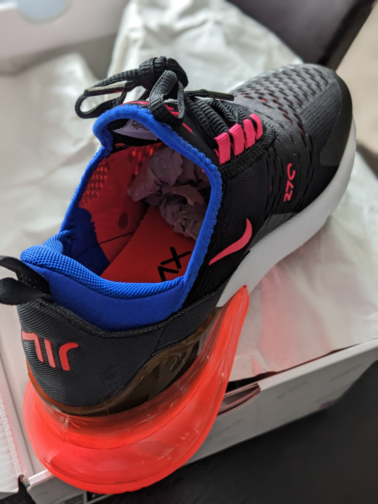 Nike Air Max 270 - size 8.5 WMN - Brand New - photo 3