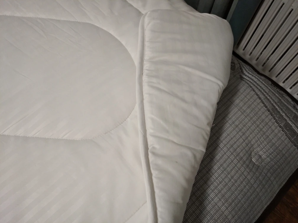 Mattress cover / protector thumbnail