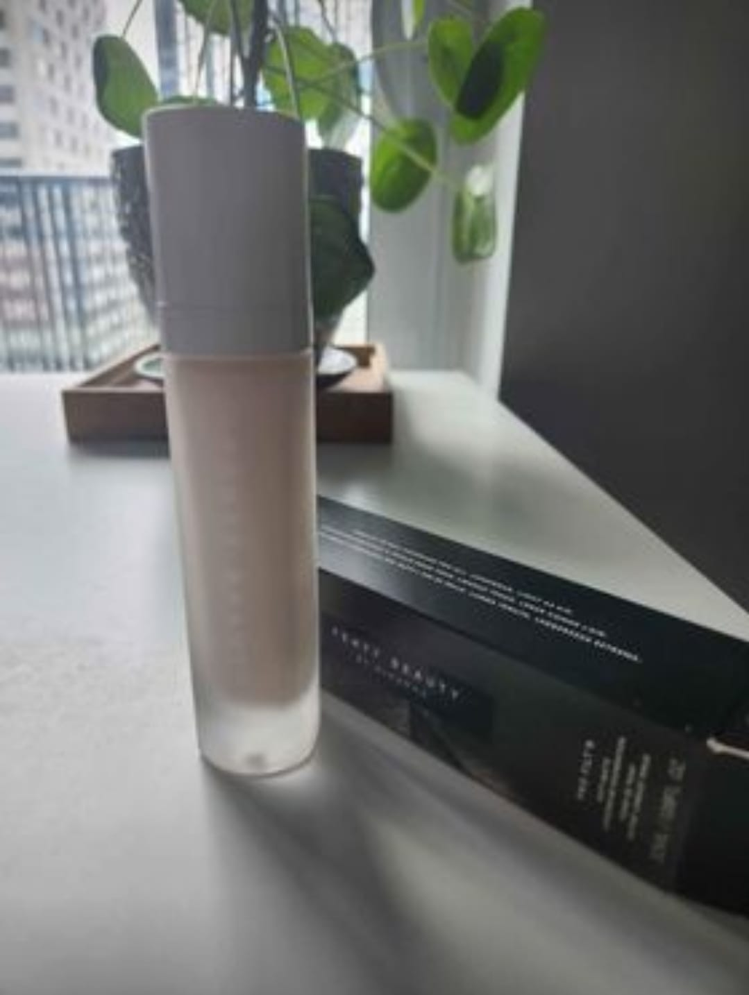 Fenty Beauty Foundation image indicator(2)