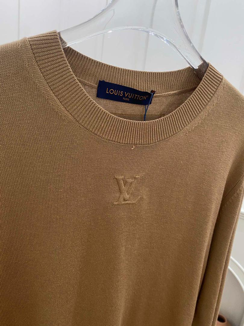 Brand New Sweater image indicator(2)