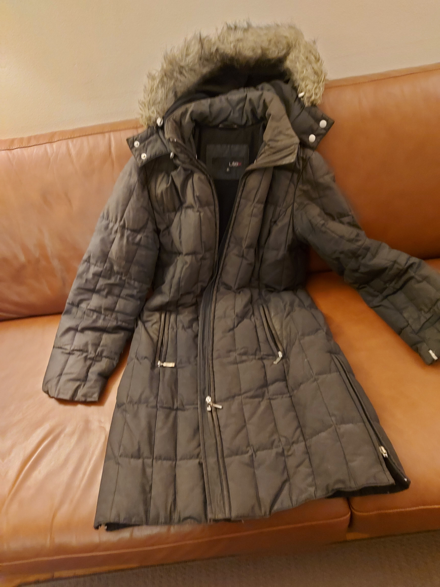 Long black winter coat thumbnail