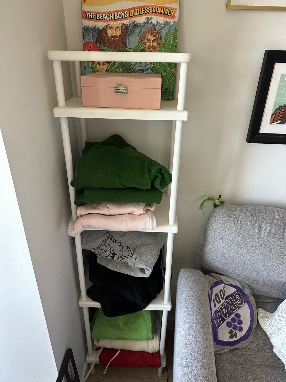 Ikea shelf - photo 2