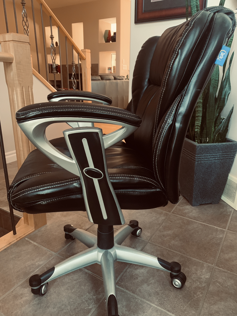 Adjustable office chair