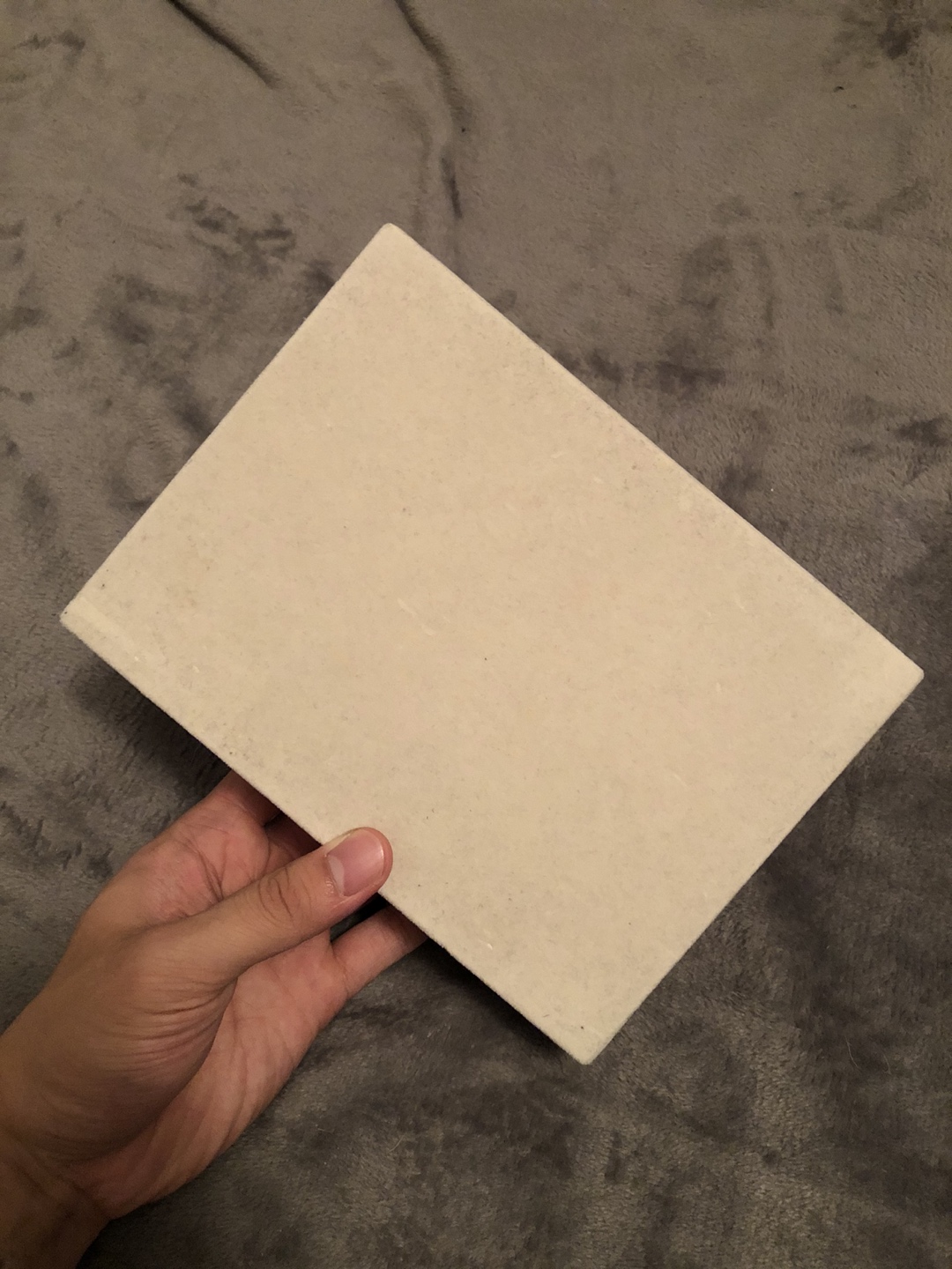 Suede jewelry box rings image indicator(5)