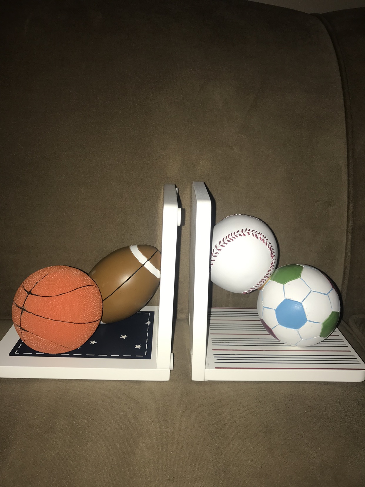 Kids bookends / firm price image indicator(4)