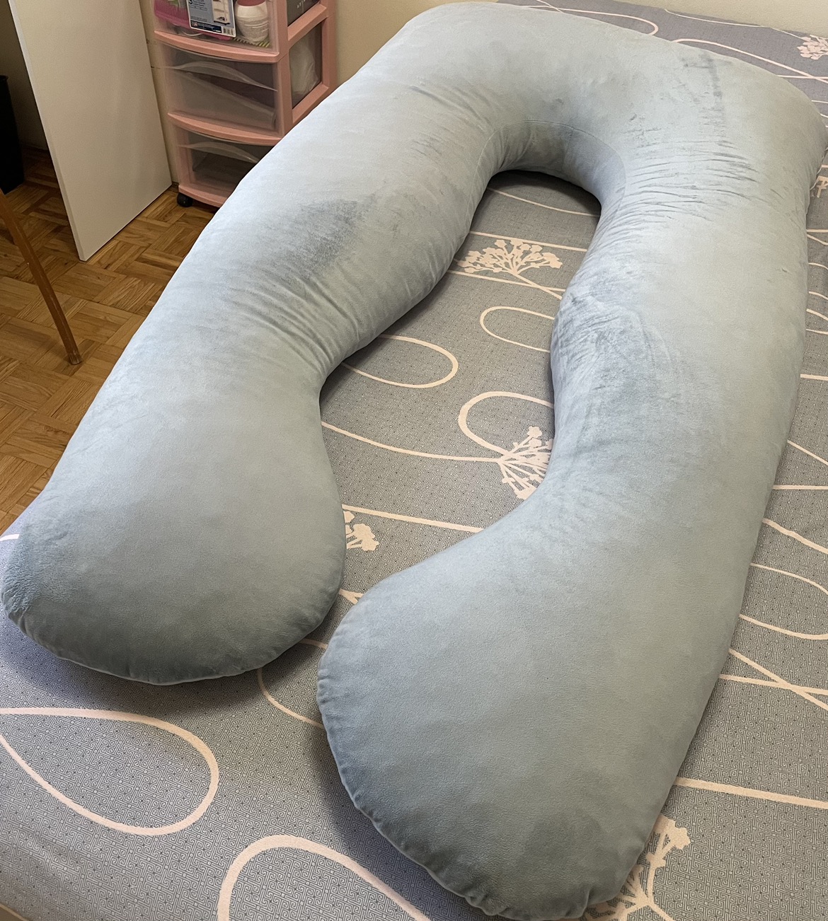 U shaped pregnancy pillow