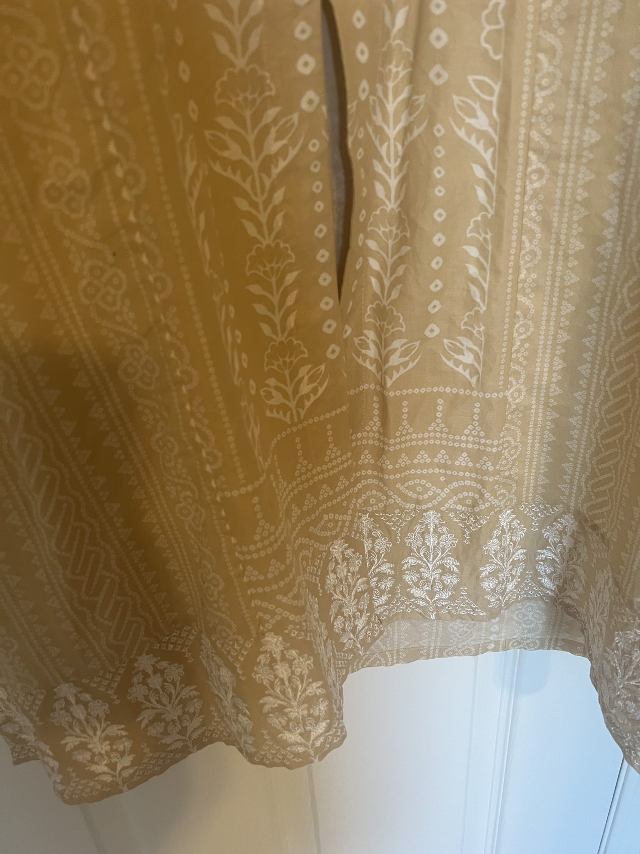 Lawn Kurti by Khaadi image indicator(3)