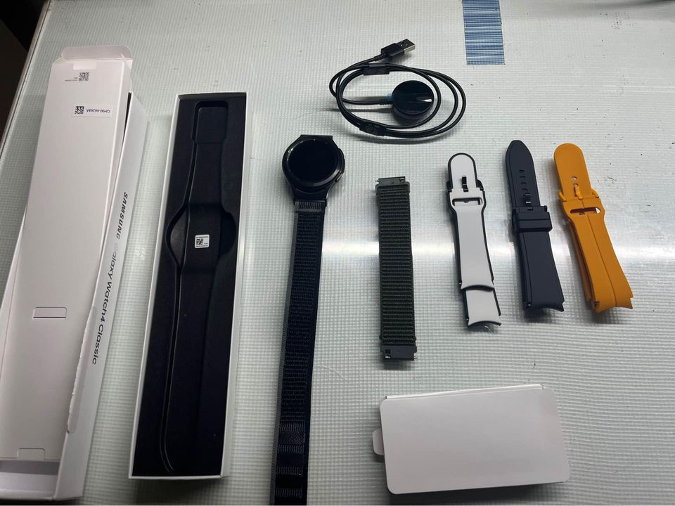 Galaxy Watch 4 Classis 46mm LTE Golf (In Warranty 5 months old) - photo 2