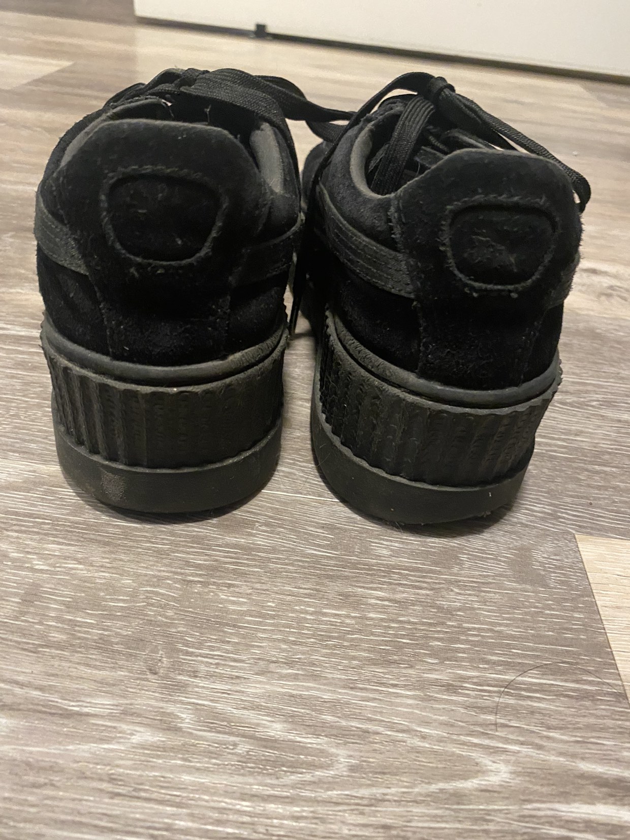 Puma Suede - Fenty by Rihanna - platform image indicator(2)