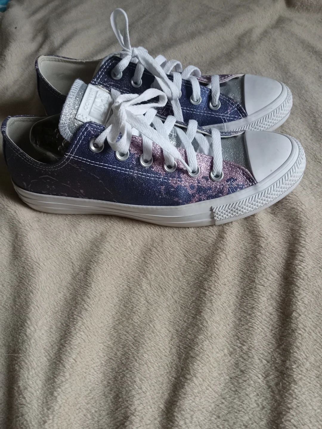 Like New! Converse All-Stars Himalayan Salt image indicator(2)