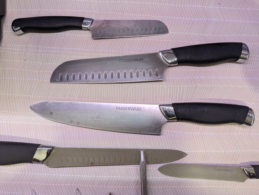 knife set & can opener, some rust some missing knives - photo 4