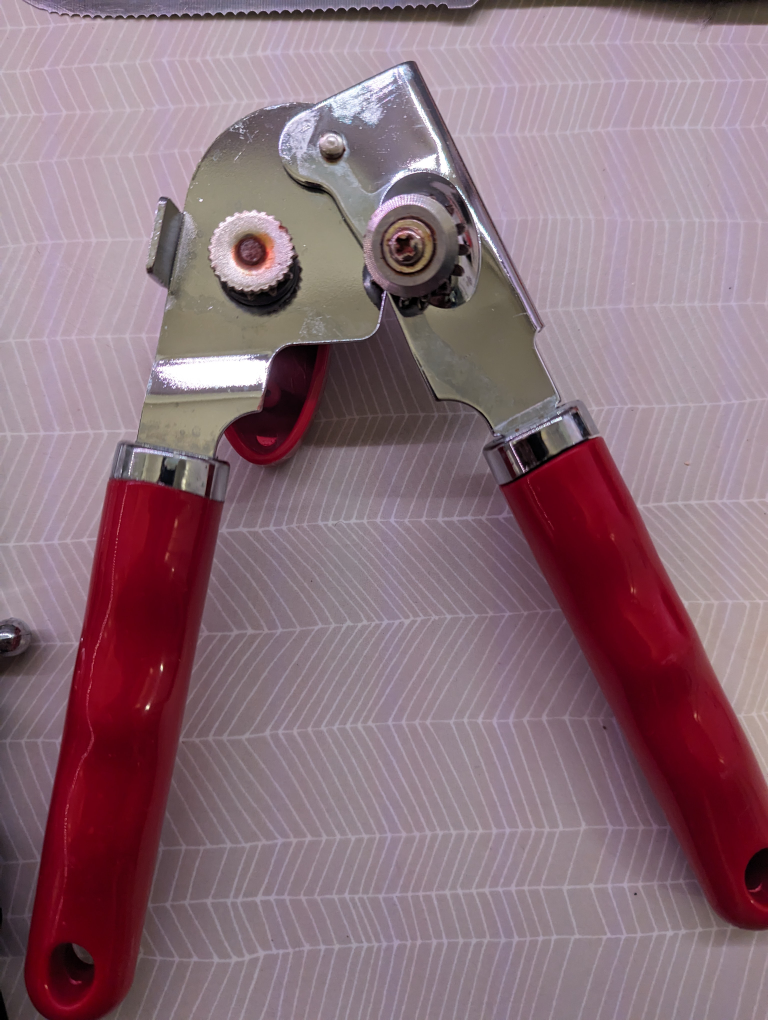 knife set & can opener, some rust some missing knives - photo 5