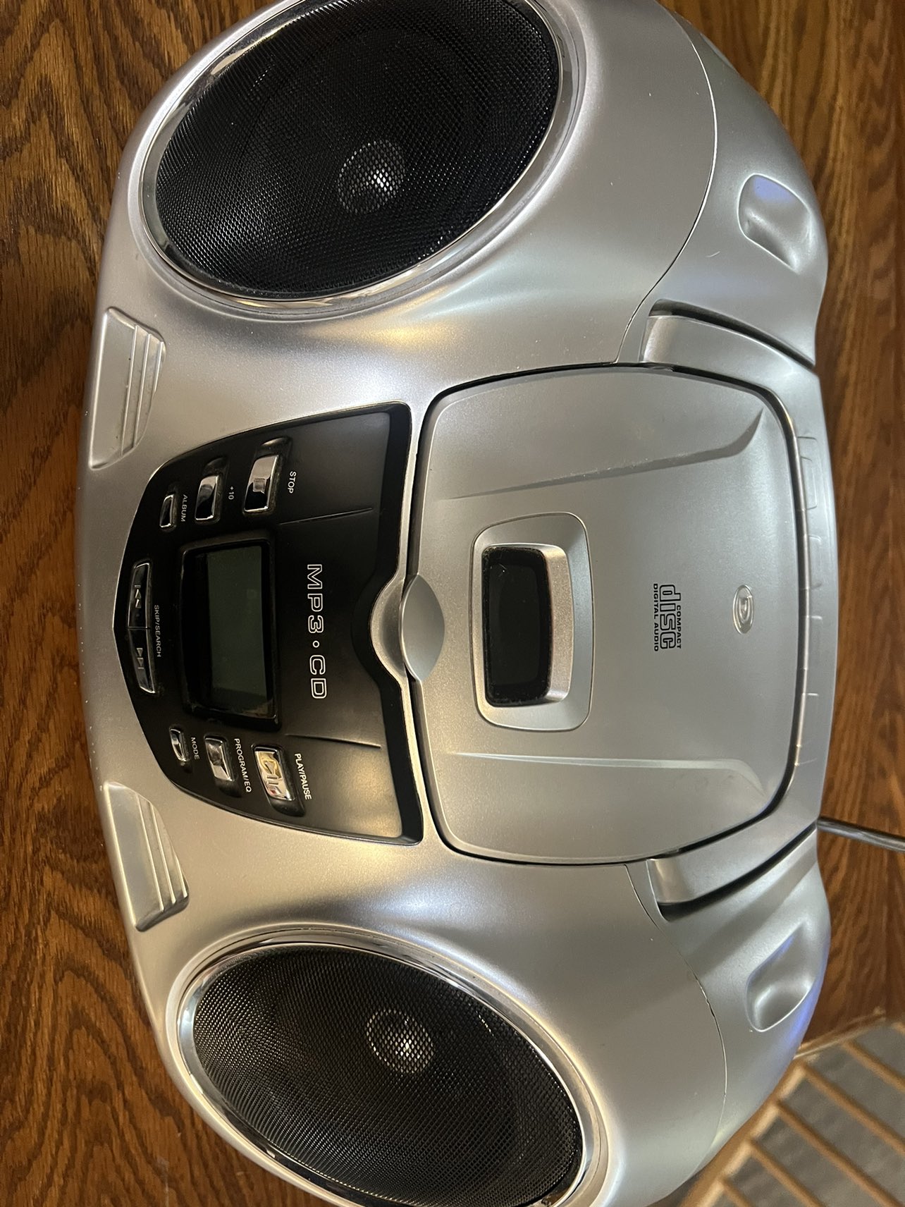 MP3 and CD player with AM/FM stereo - photo 3