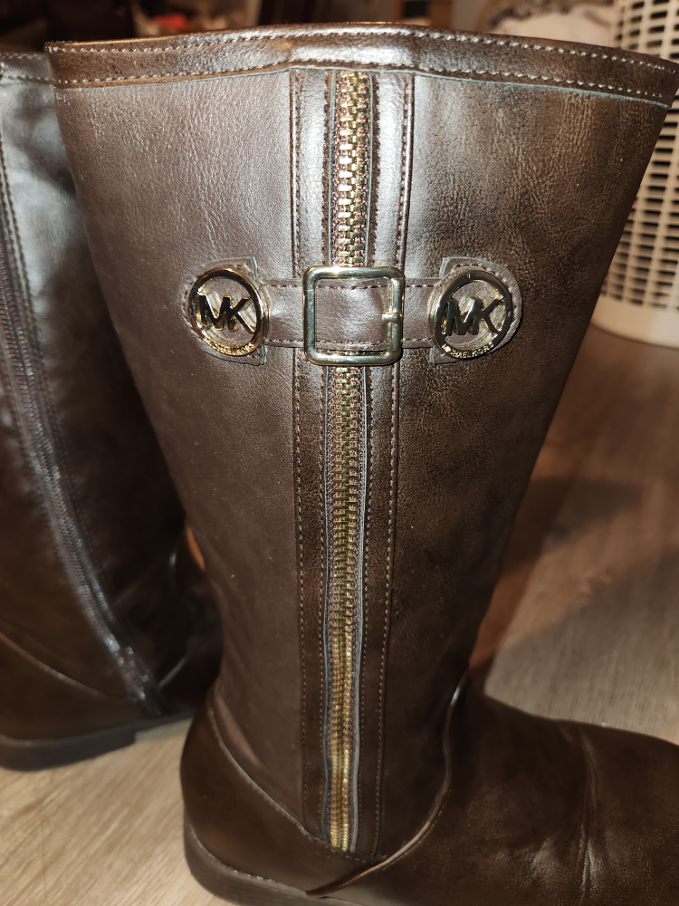 Girls Michael Kors boots thumbnail